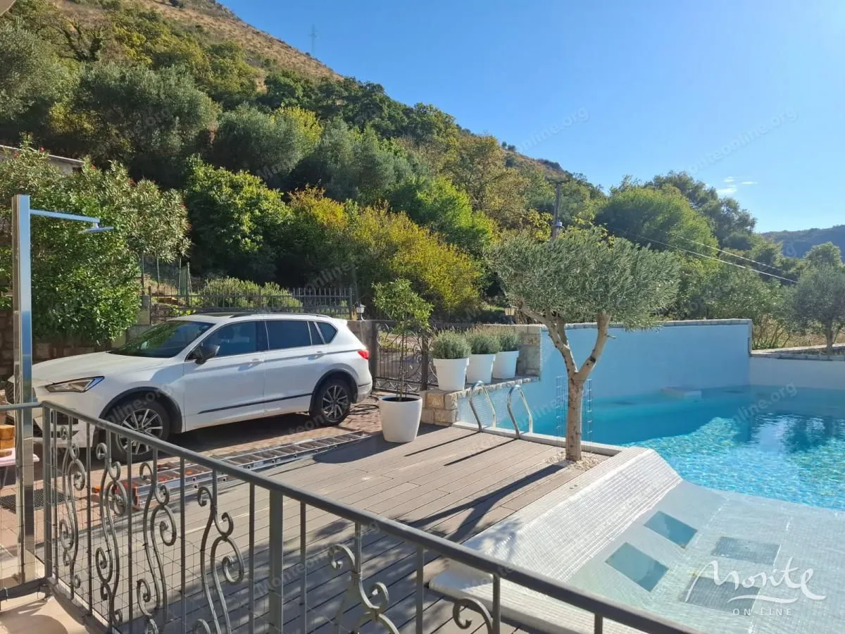 Prodaja, kuća, 116m², Reževići, Budva