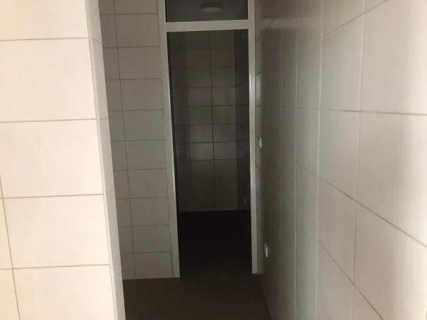 Rent, office space, 1900m², Borča 1, Borča Sve Podlokacije