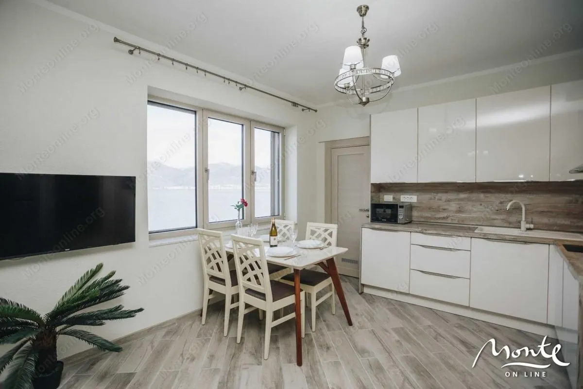 Prodaja, kuća, 314m², Tivat, Crna Gora