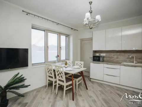 Prodaja, kuća, 314m², Tivat, Crna Gora - image 8