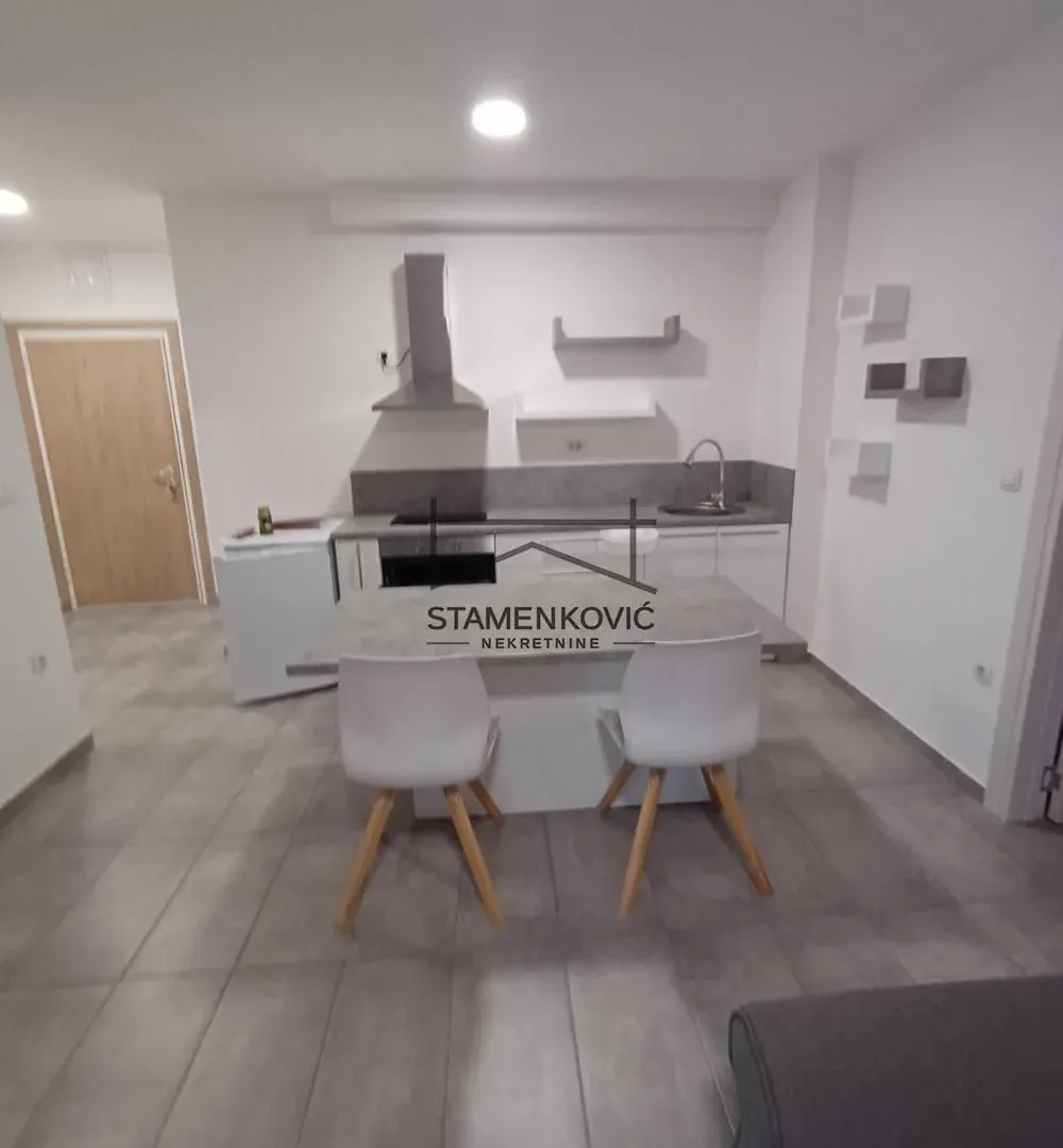 Prodaja, dvosoban stan, 43m², Salajka, Novi Sad Sve Podlokacije