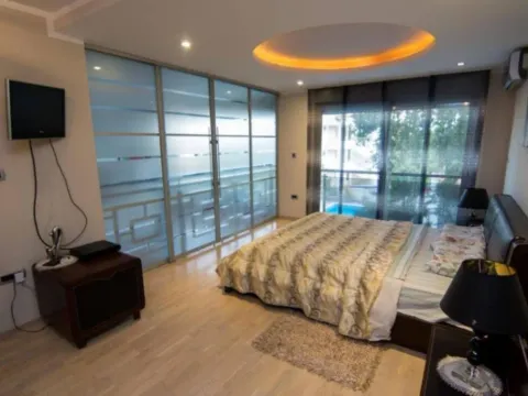 Rent, house, 300m², Budva, Crna Gora - image 6