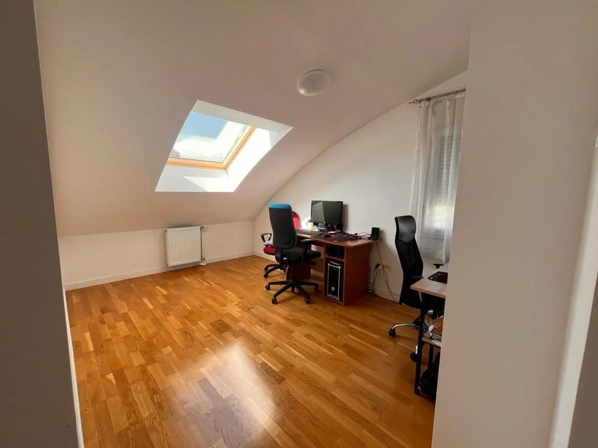 Prodaja, stan, 100m², Novo naselje, Novi Sad