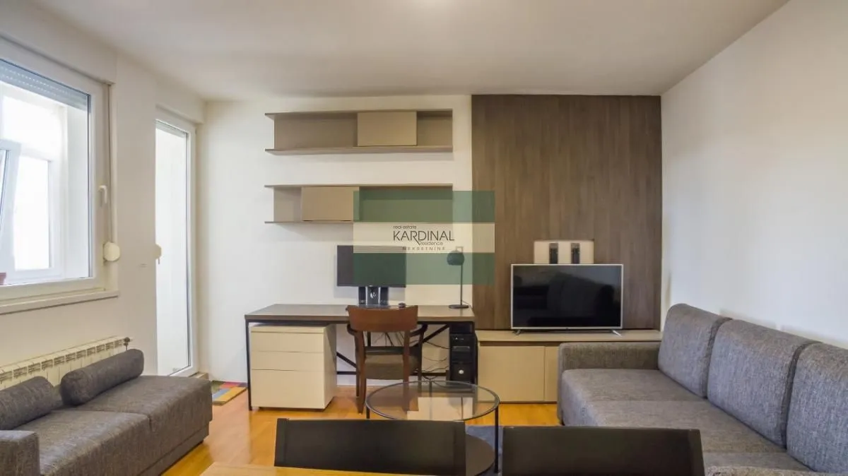 Prodaja, jednosoban stan, 42m², Nova Detelinara, Novi Sad Sve Podlokacije