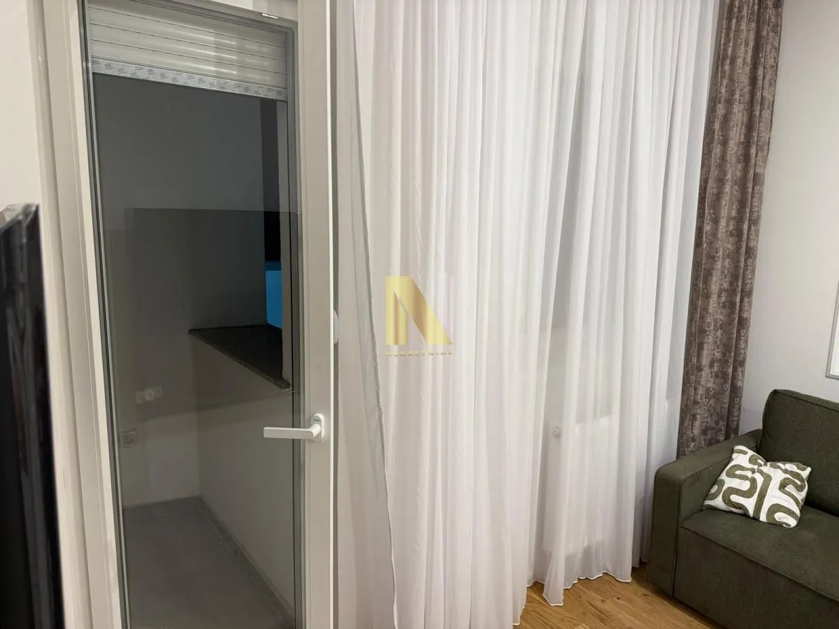 Izdavanje, jednosoban stan, 36m², Salajka, Novi Sad Sve Podlokacije