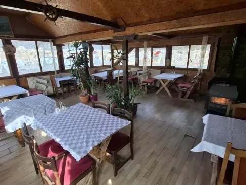 Ugostiteljski objekat in Sremska Kamenica