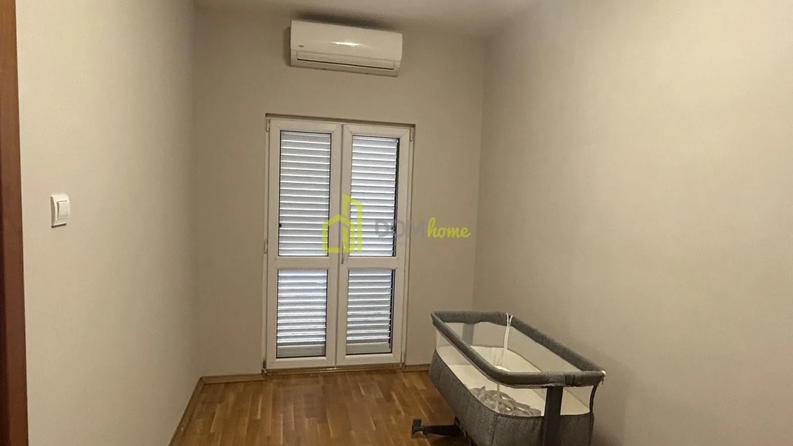 Izdavanje, kuća, 220m², Konik, Podgorica