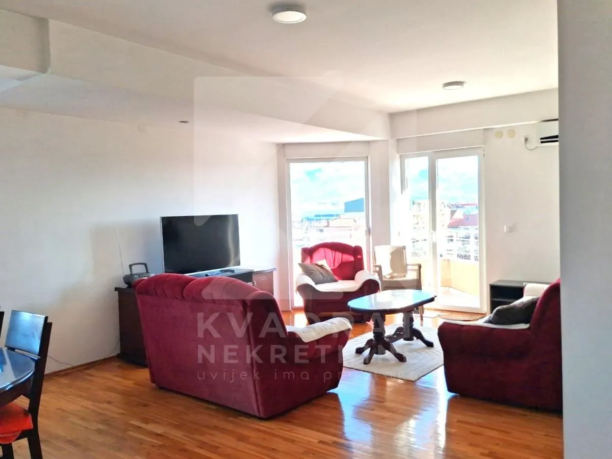 Izdavanje, dvosoban stan, 70m², Zabjelo, Podgorica