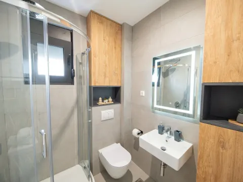 Rent, one bedroom apartment, 45m², Šušanj, Bar - image 19