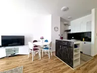 Izdavanje, dvosoban stan, 80m², Rafailovići, Budva - image 11