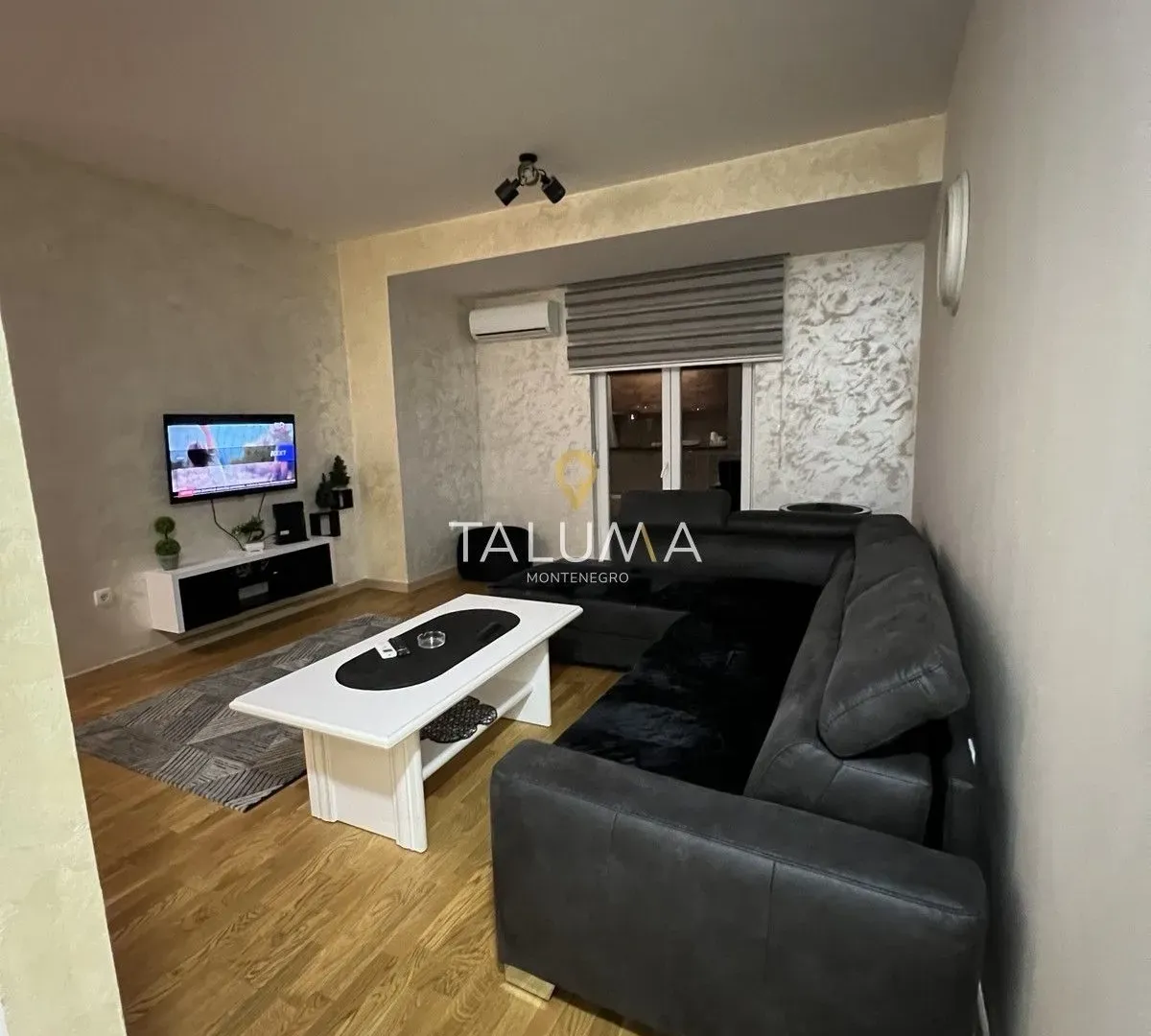 Izdavanje, jednosoban stan, 54m², Centar, Podgorica