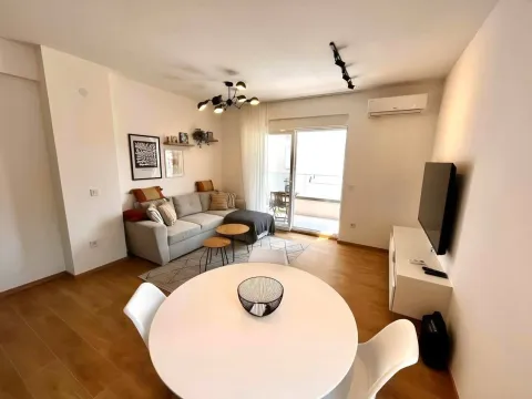 Prodaja, jednosoban stan, 53m², Centar, Budva - image 1