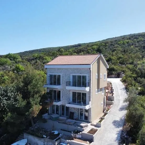 Sale, one bedroom apartment, 33m², Krašići, Tivat