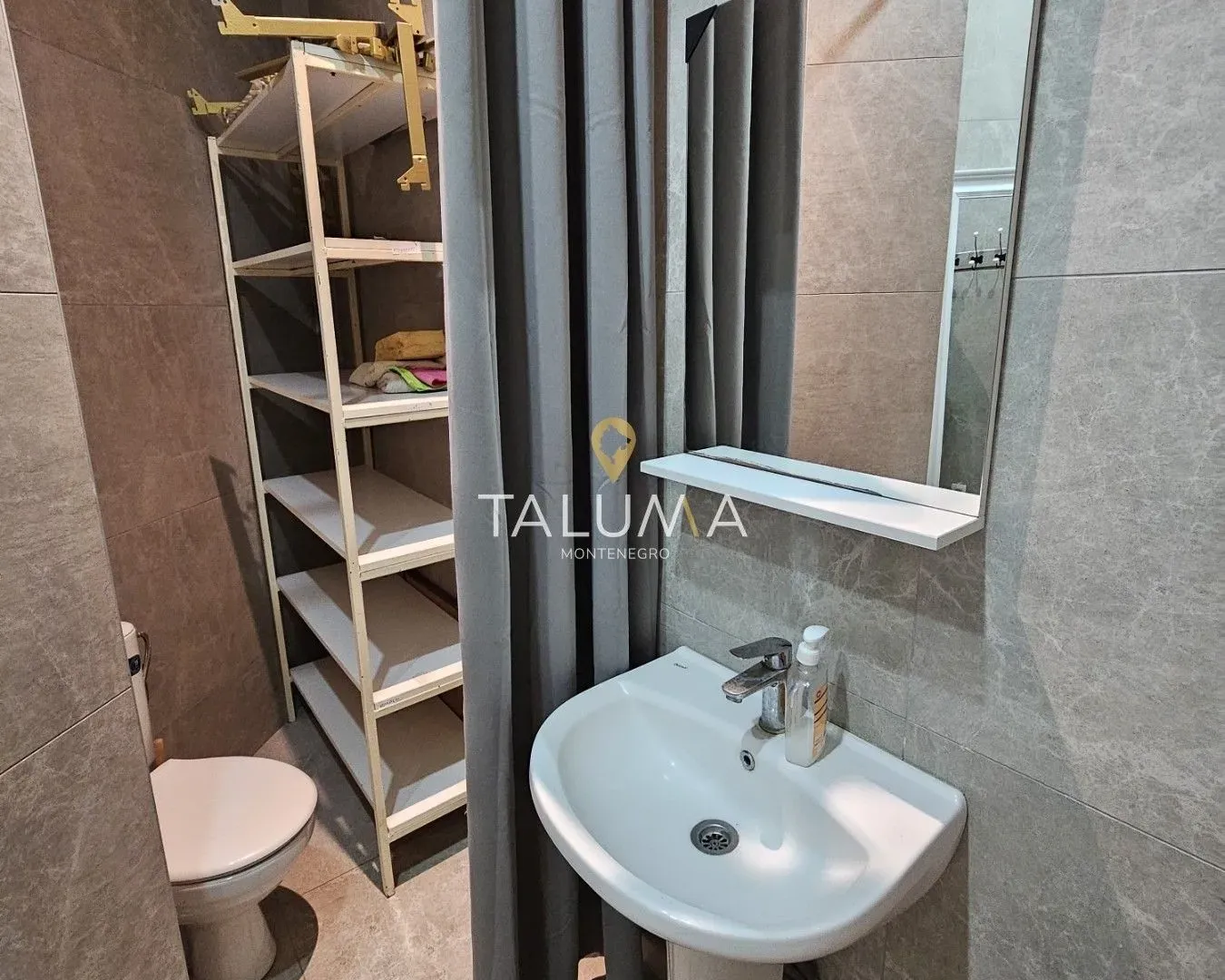 Rent, office space, 40m², Stari Aerodrom, Podgorica