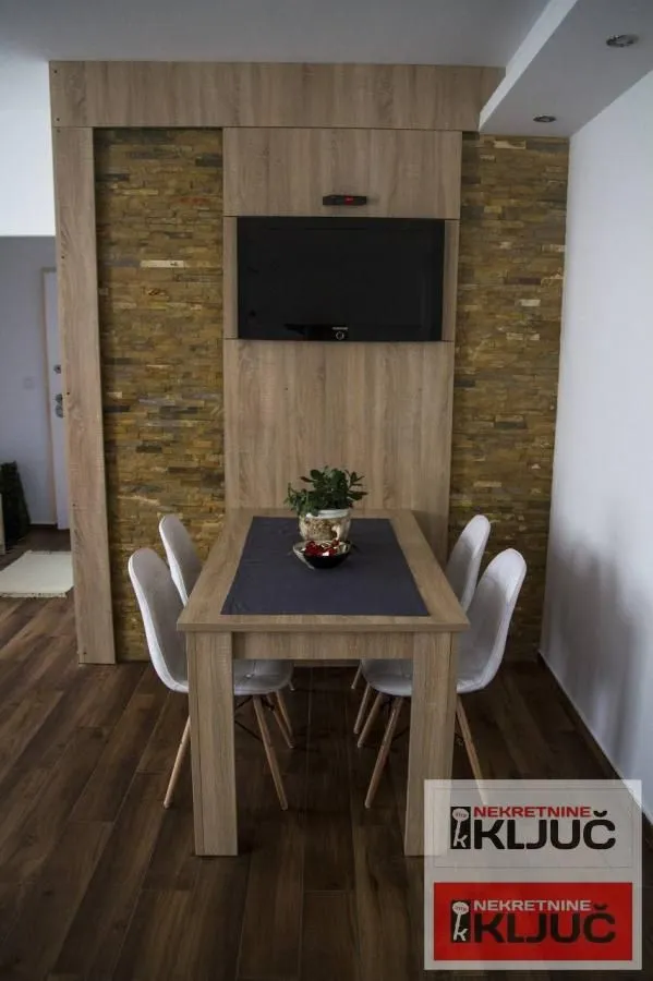 Izdavanje, garsonjera, 35m², Centar, Novi Sad