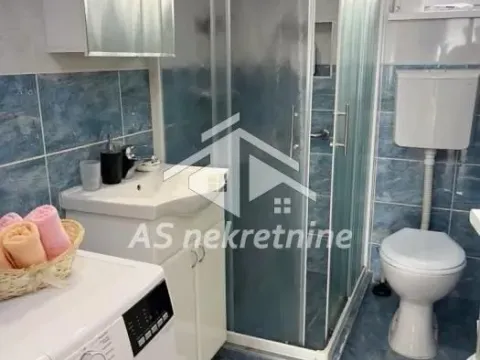 Izdavanje, trosoban stan, 60m², Savski Venac, Beograd - image 13