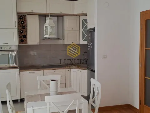 Izdavanje, jednosoban stan, 50m², City Kvart, Podgorica - image 8