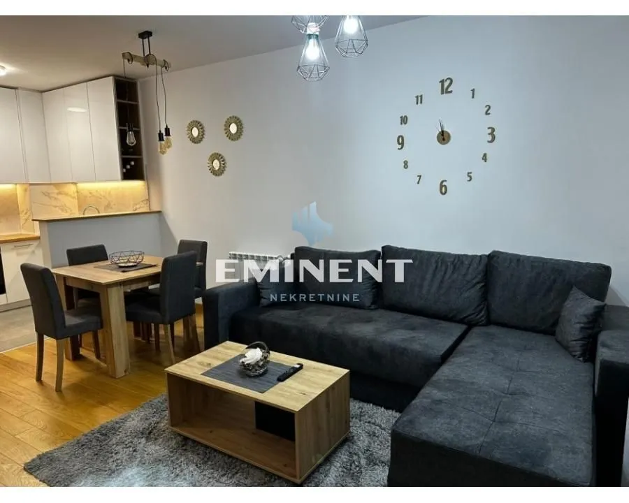 Izdavanje, dvosoban stan, 47m², Zemun Gornji Grad, Zemun Sve Podlokacije