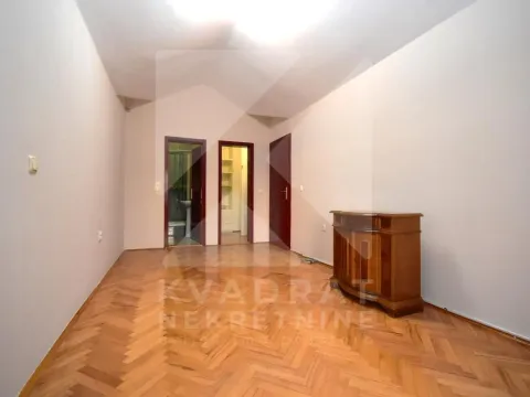 Prodaja, kuća, 370m², Zabjelo, Podgorica - image 14