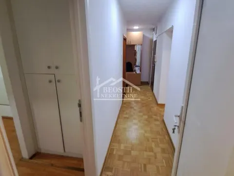 Prodaja, trosoban stan, 74m², Novi Beograd Blok 72, Novi Beograd Sve Podlokacije - image 4