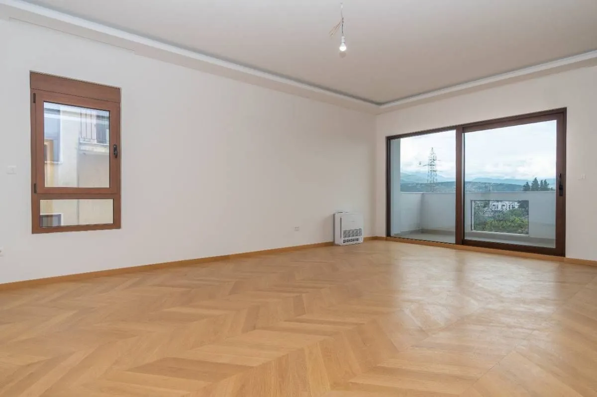 Prodaja, trosoban stan, 142m², Gorica C, Podgorica