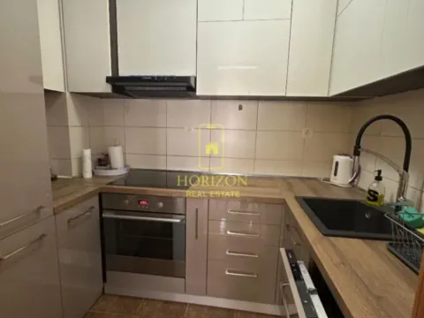 Izdavanje, trosoban stan, 85m², Dalmatinska ulica, Podgorica - image 10