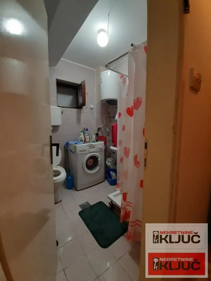 Prodaja, garsonjera, 22m², Bulevar Oslobodjenja, Novi Sad Sve Podlokacije