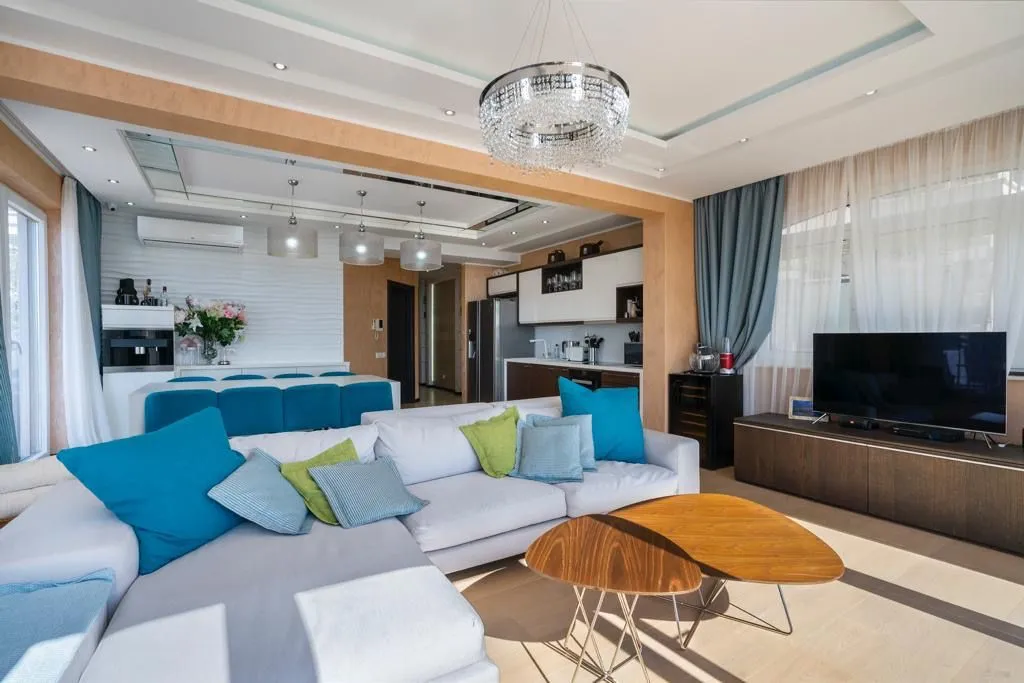 Prodaja, trosoban stan, 147m², Bečići, Budva