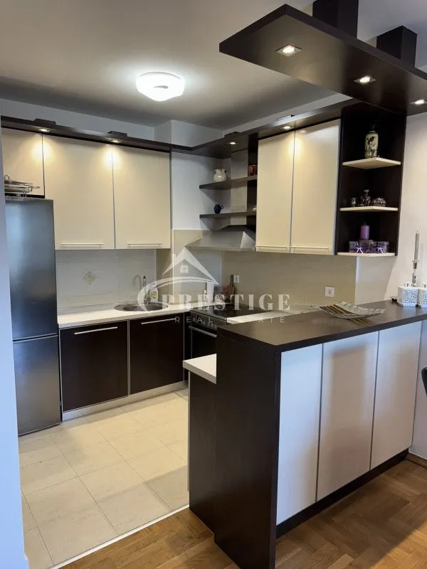 Rent, two bedroom apartment, 87m², Stari Aerodrom, Podgorica