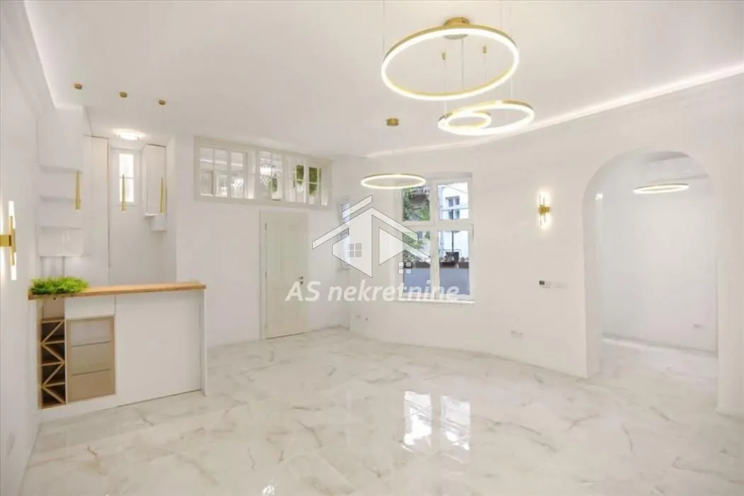 Rent, three bedroom apartment, 106m², Stari Grad, Beograd