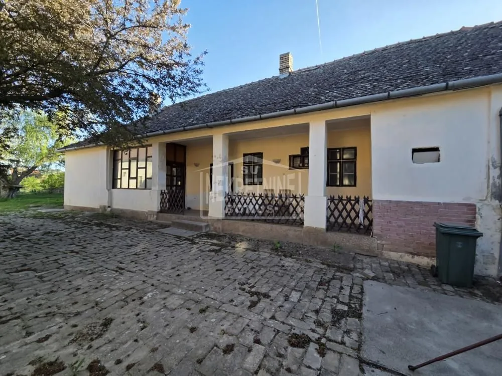 Prodaja, kuća, 250m², Bajmok, Subotica