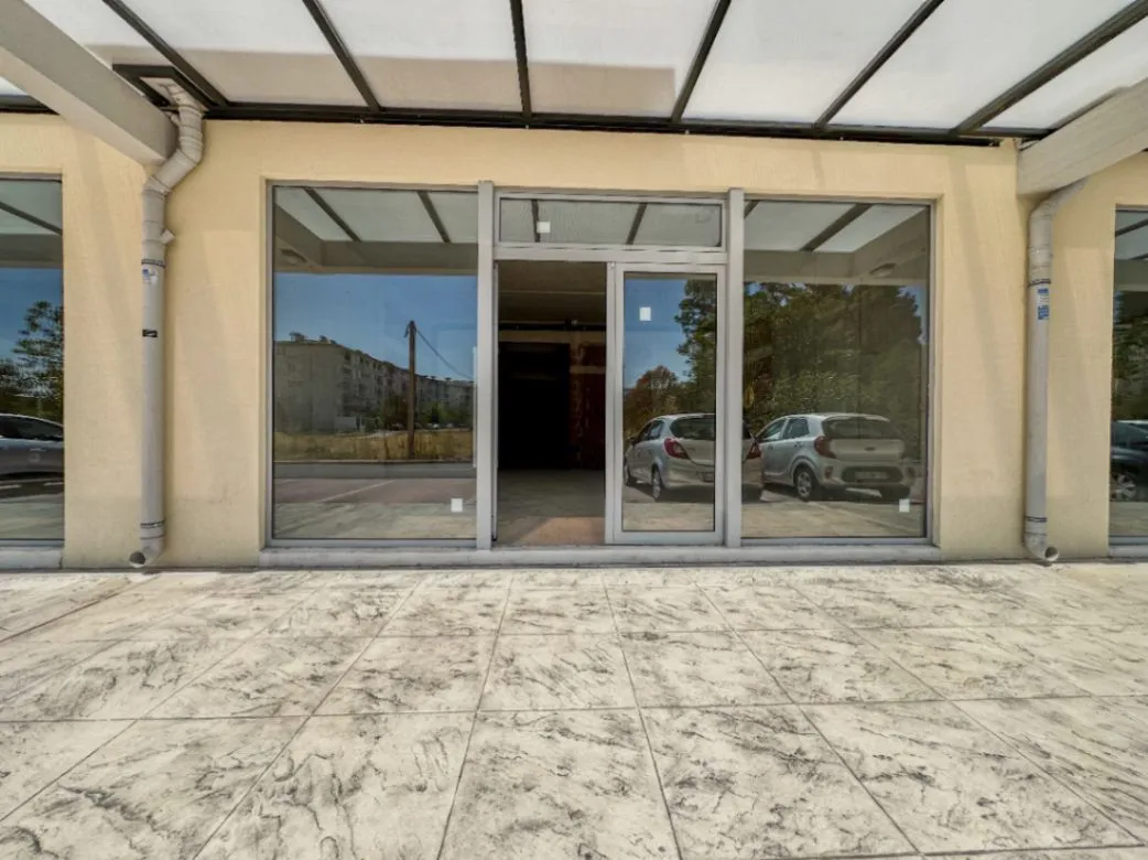 Rent, office space, 45m², Pobrežje, Podgorica