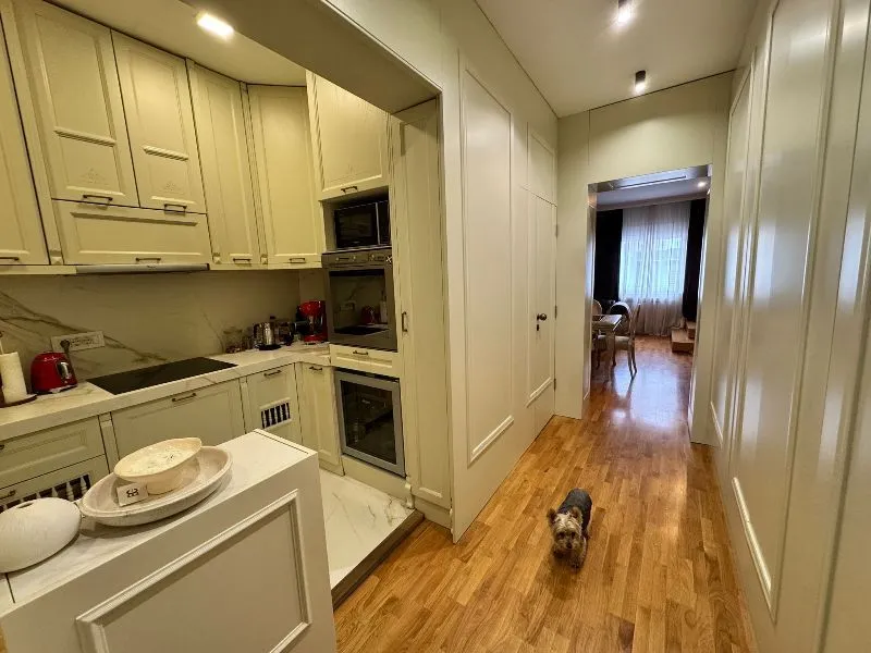 Sale, four bedroom apartment, 105m², Kalenić Pijaca, Vračar Sve Podlokacije
