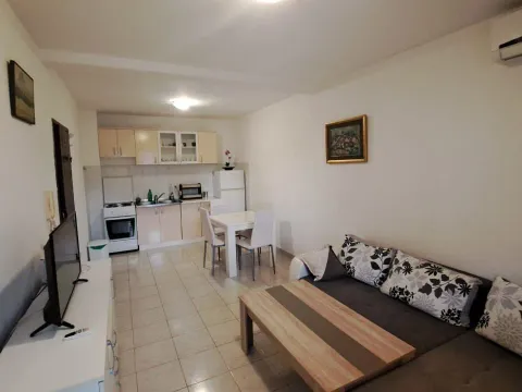 Prodaja, jednosoban stan, 40m², Budva, Crna Gora - image 1