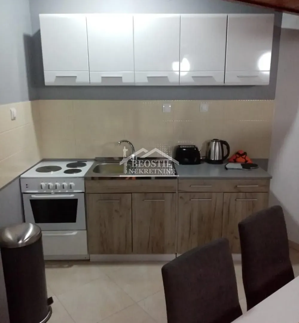 Prodaja, trosoban stan, 39m², Centar, Čajetina