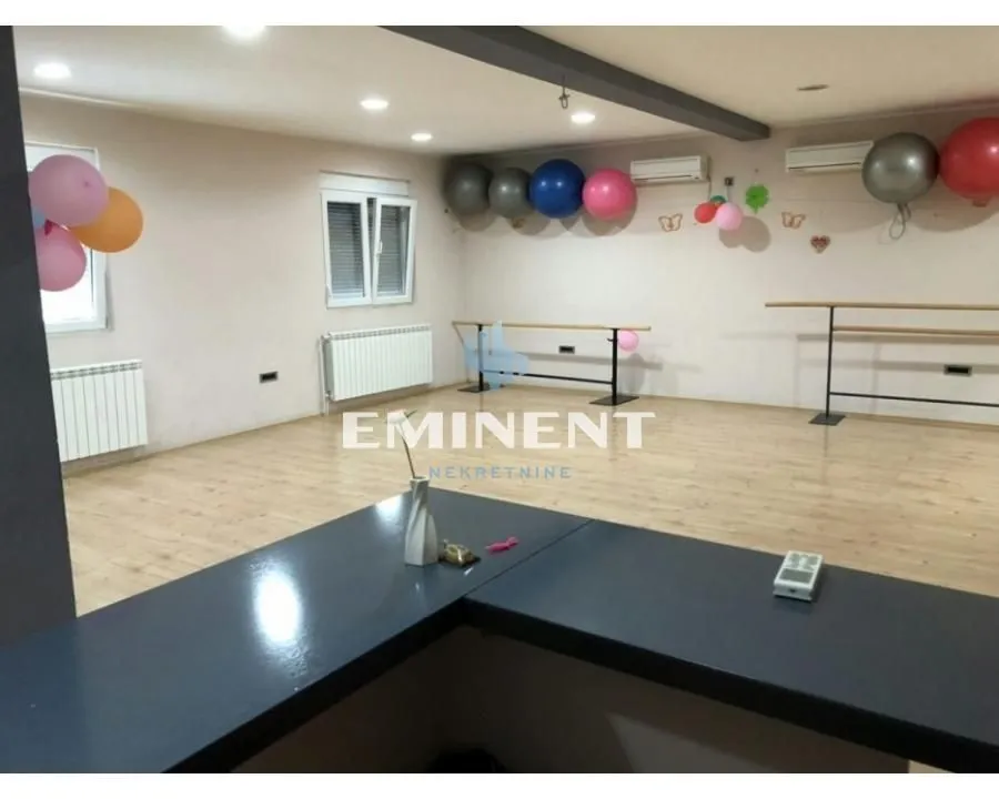 Izdavanje, poslovni prostor, 78m², Vidikovački venac, Rakovica