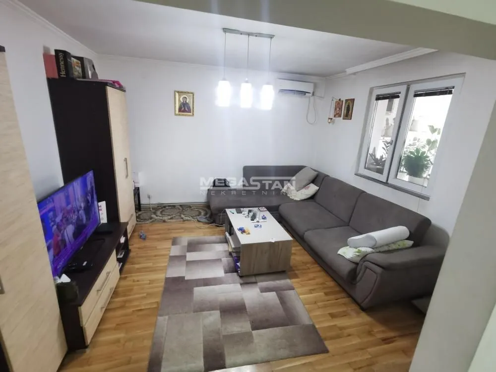 Prodaja, kuća, 130m², Ledine, Beograd