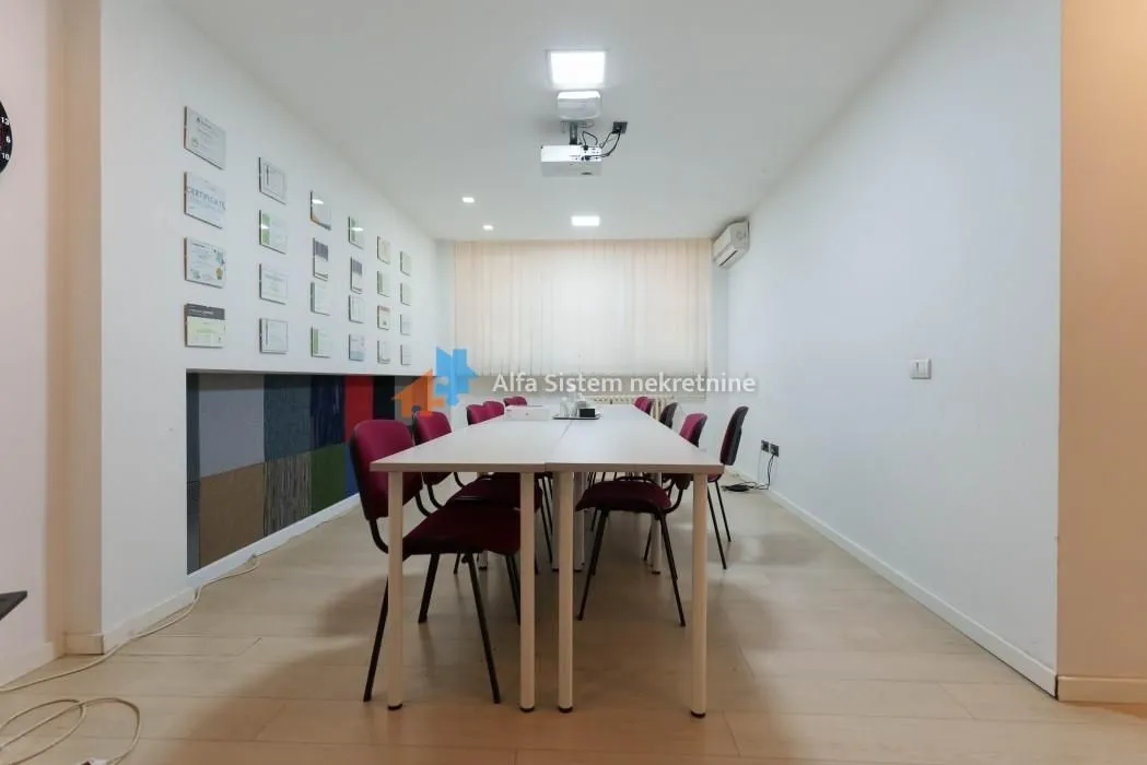 Rent, office space, 137m², Novi Beograd Sve Podlokacije, Beograd