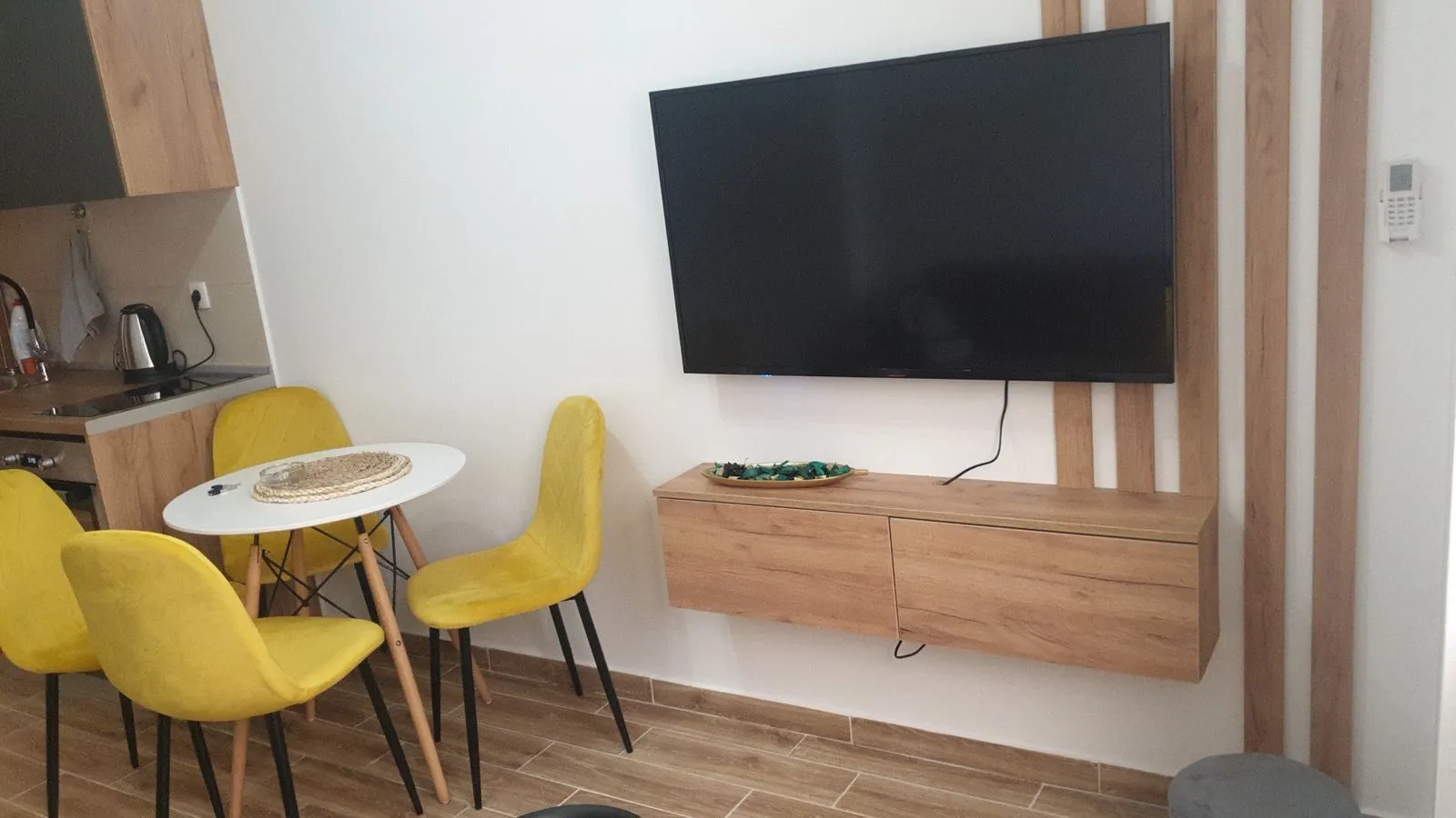 Izdavanje, jednosoban stan, 28m², Budva, Crna Gora