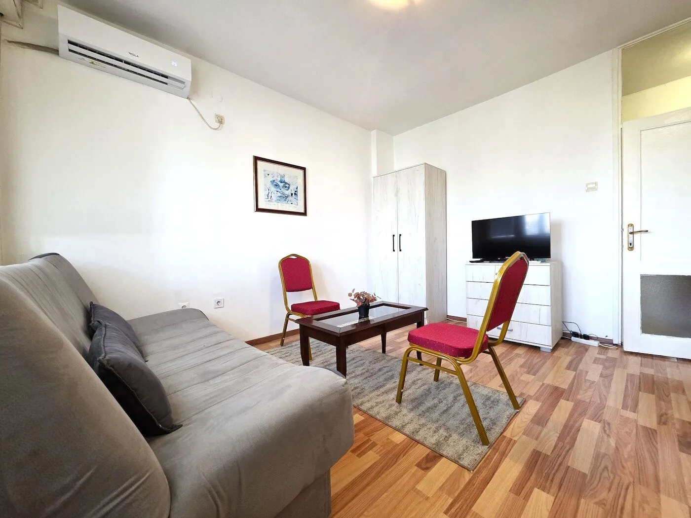 Rent, studio apartment, 32m², Centar, Podgorica