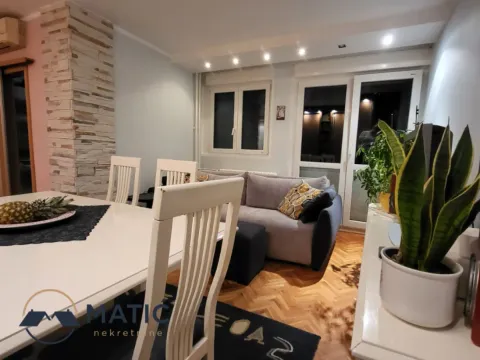 Prodaja, dvosoban stan, 73m², Bulevar Oslobodjenja, Novi Sad Sve Podlokacije - image 2