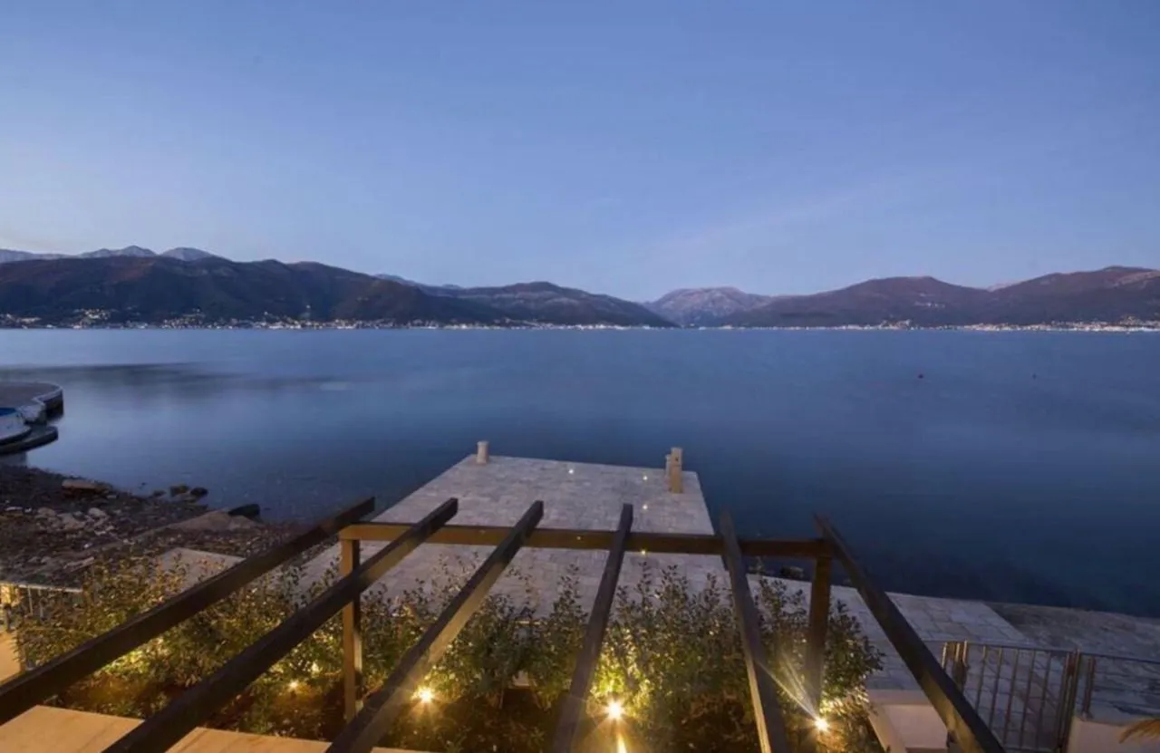 Prodaja, kuća, 300m², Krašići, Tivat