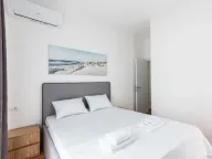 Izdavanje, dvosoban stan, 54m², Bečići, Budva - image 7