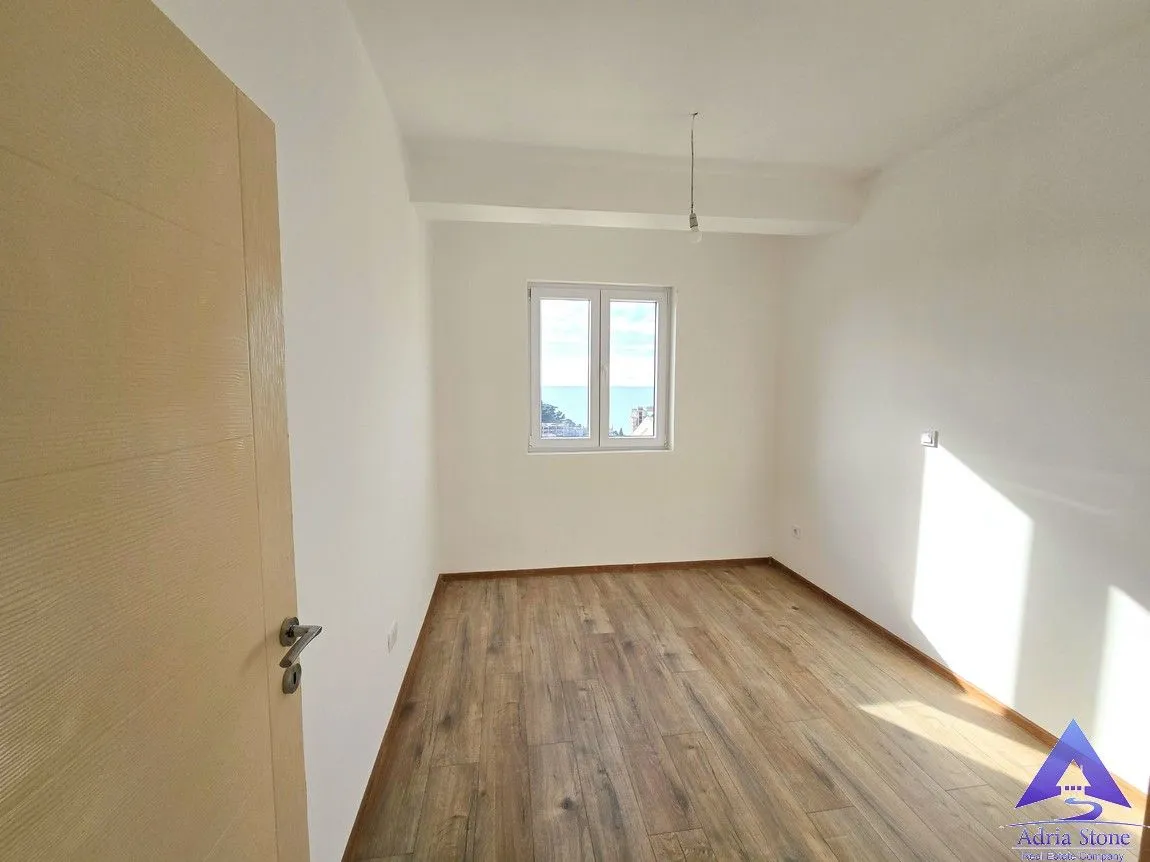 Sale, two bedroom apartment, 54m², Petrovac, Budva