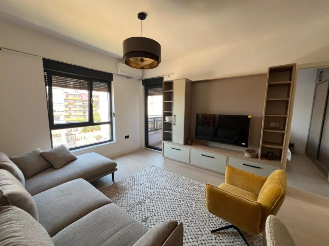 Izdavanje, jednosoban stan, 44m², Kruševac, Podgorica