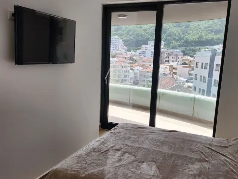 Izdavanje, garsonjera, 47m², Bečići, Budva - image 6