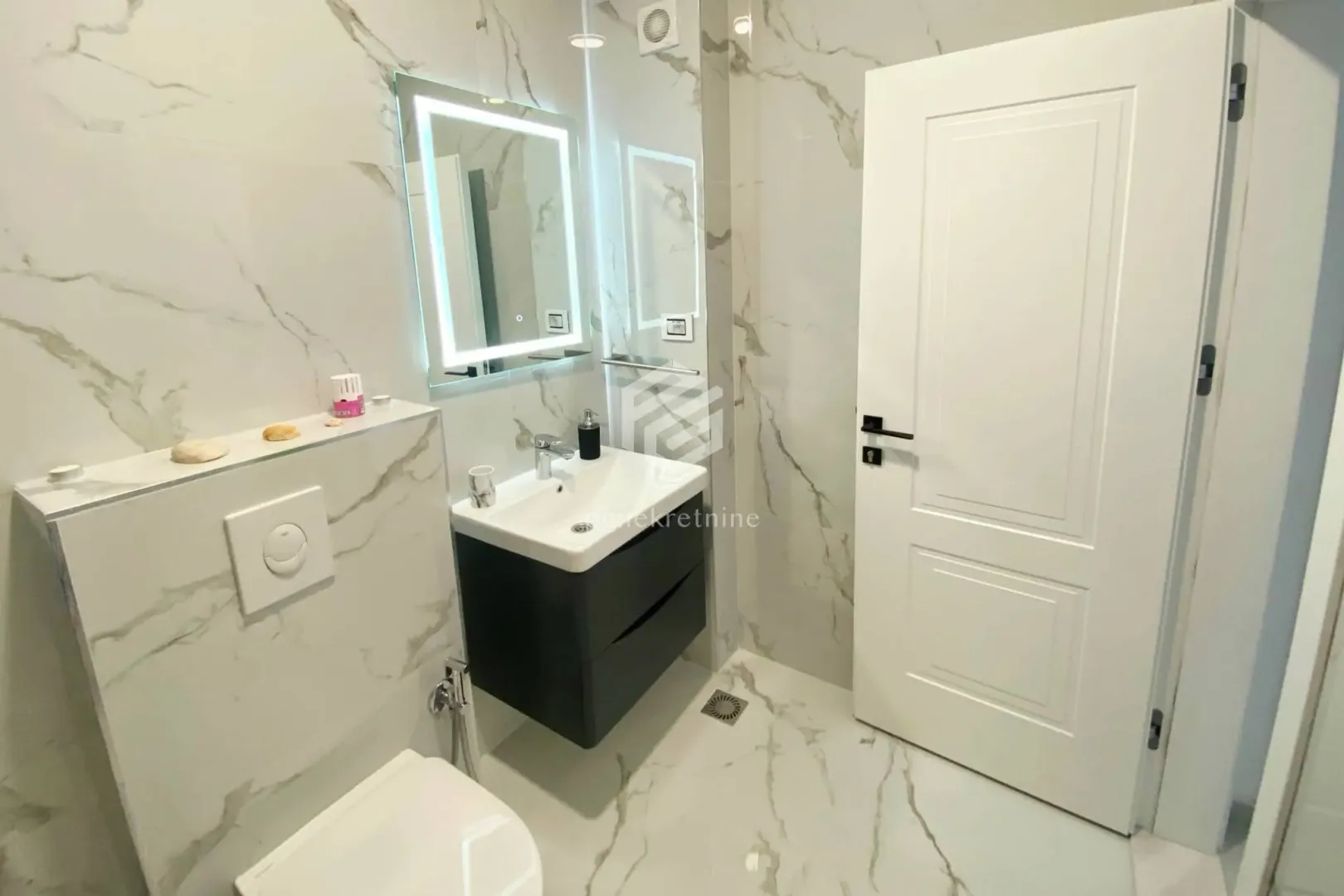 Rent, one bedroom apartment, 54m², Ulcinj, Crna Gora