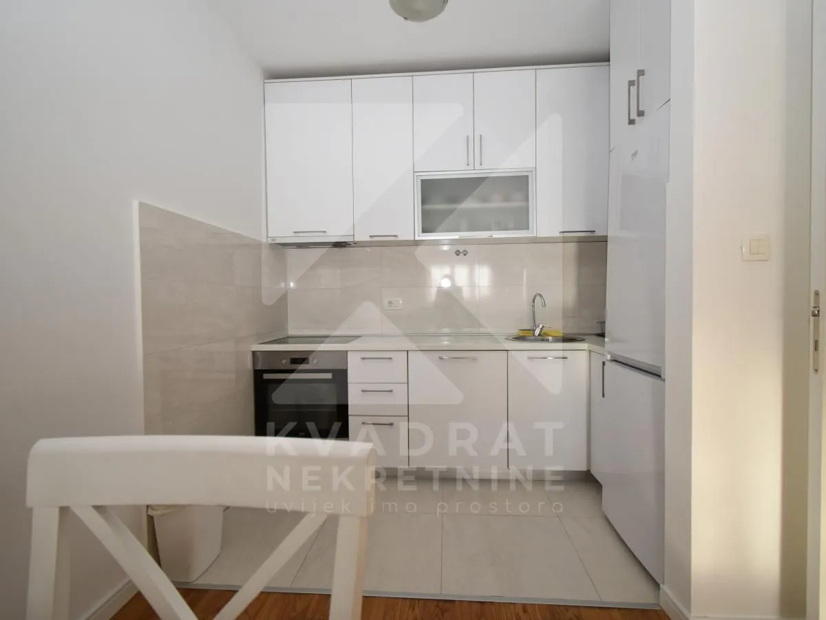 Rent, one bedroom apartment, 49m², Central Point, Podgorica