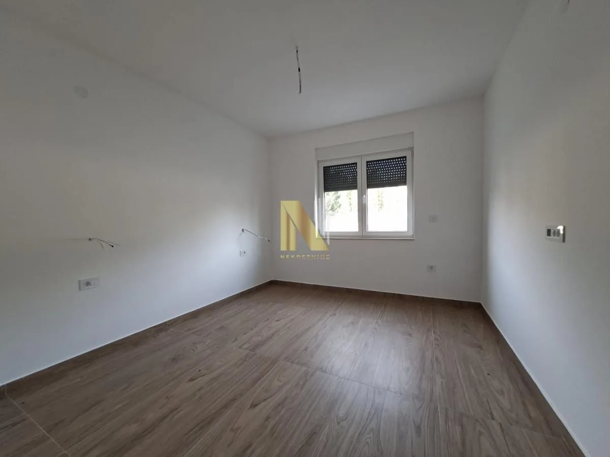Prodaja, četvorosoban stan, 96m², Tatarsko brdo, Petrovaradin