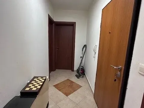 Izdavanje, dvosoban stan, 56m², 1 maj, Podgorica - image 3